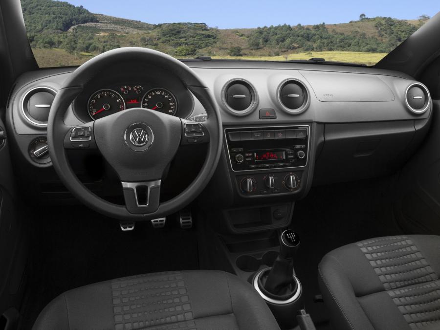  Volkswagen Saveiro Cross 2013 года  (фото 3 из 16)